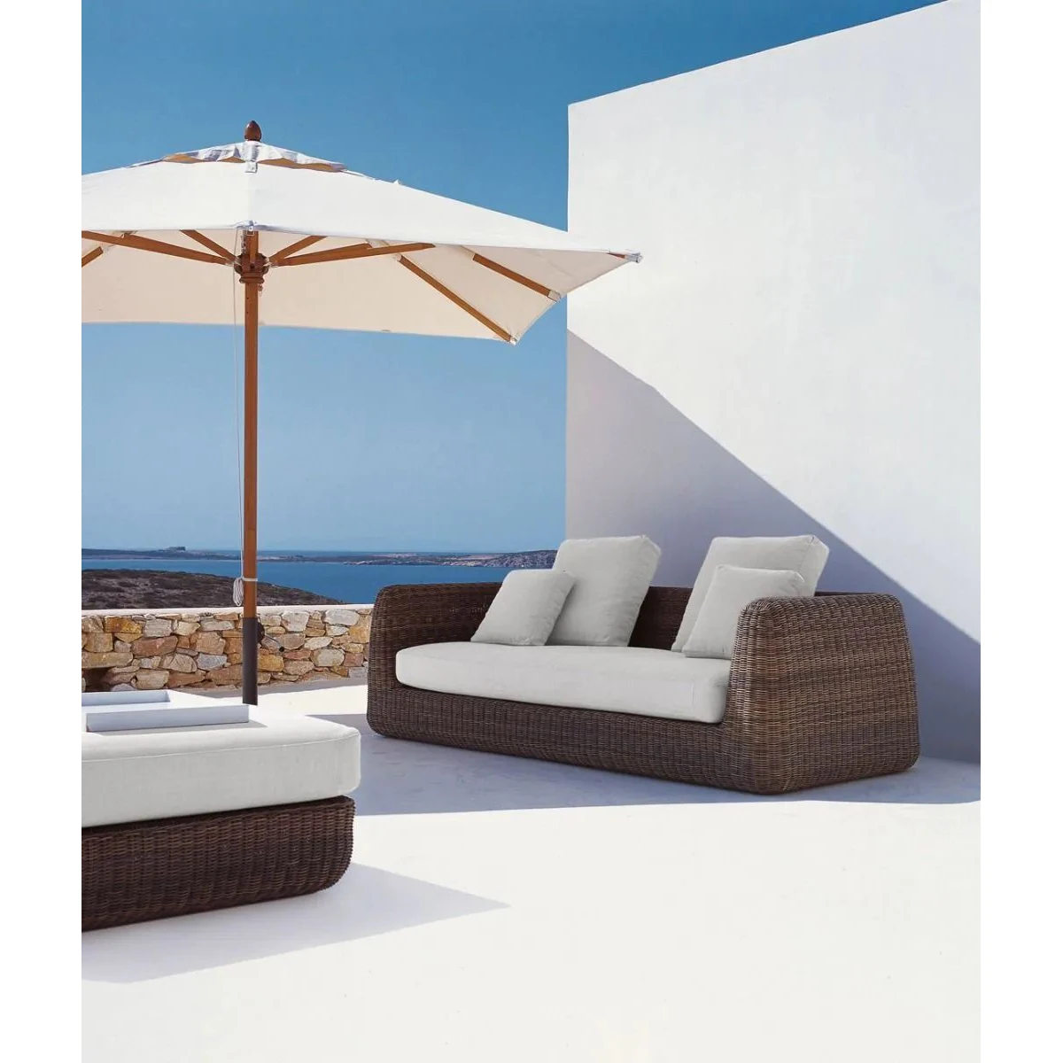 Agorà 3 seater sofà in WaProLace colour tropical brown