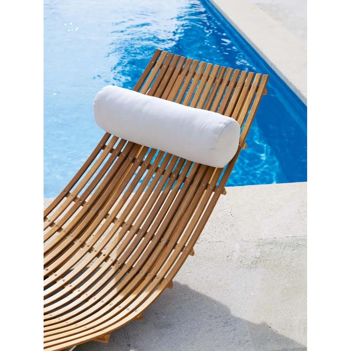Chaise Longue Swing Unopiù en Teck - Confort & Design Empilable