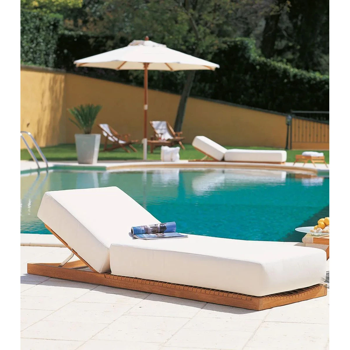 Bain de soleil bas Synthesis Unopiù en teck et Waprolace sans coussin