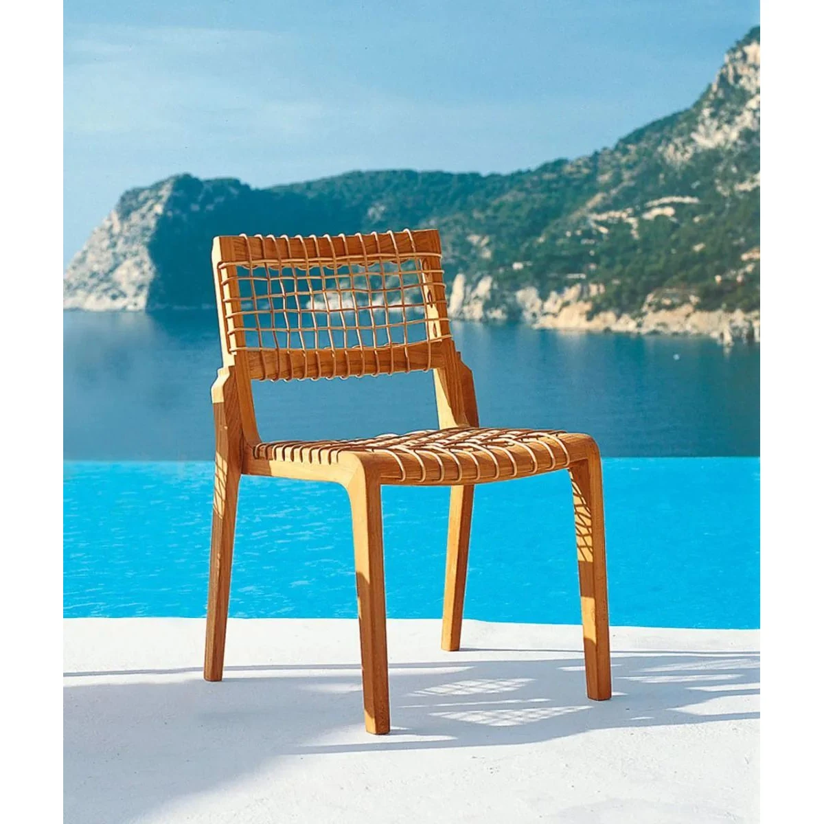 Synthesis Chair by Unopiù: Elegant Teak & Waprolace Design