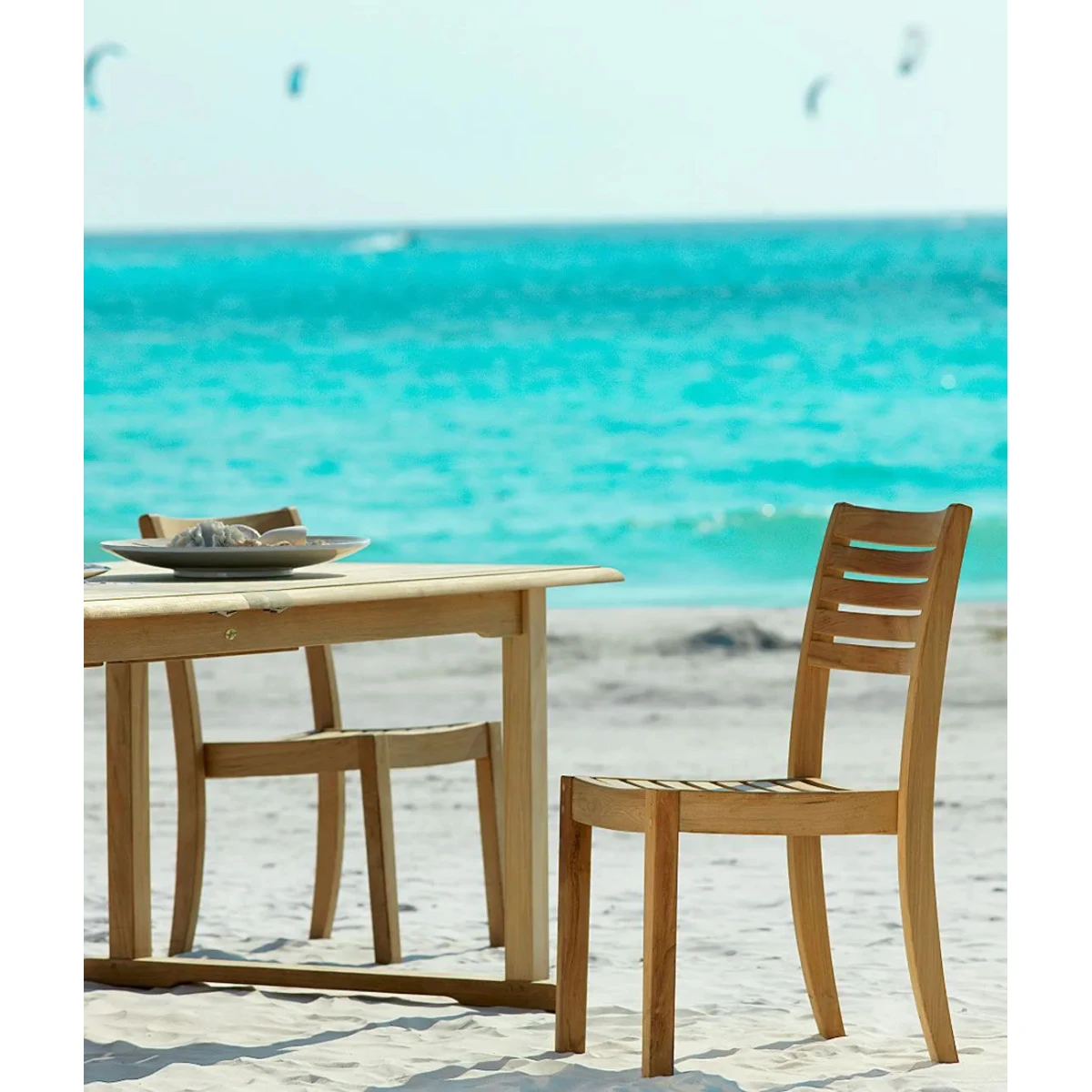 Unopiù Chelsea stackable chair in teak