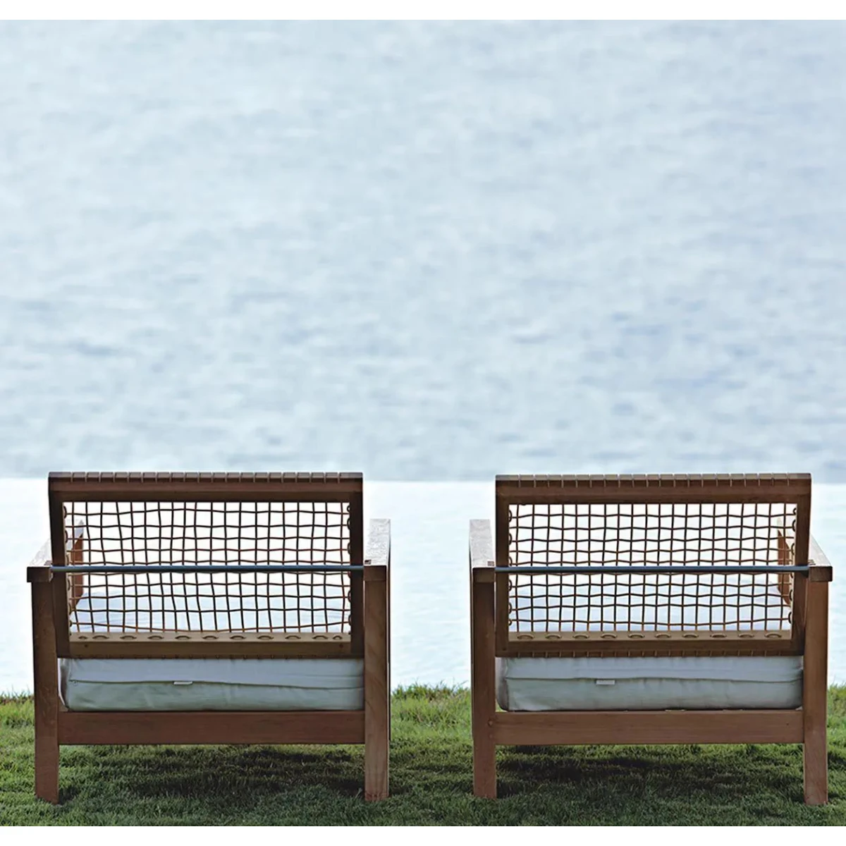 Poltrona Synthesis Unopiù in teak e Waprolace con schienale regolabile