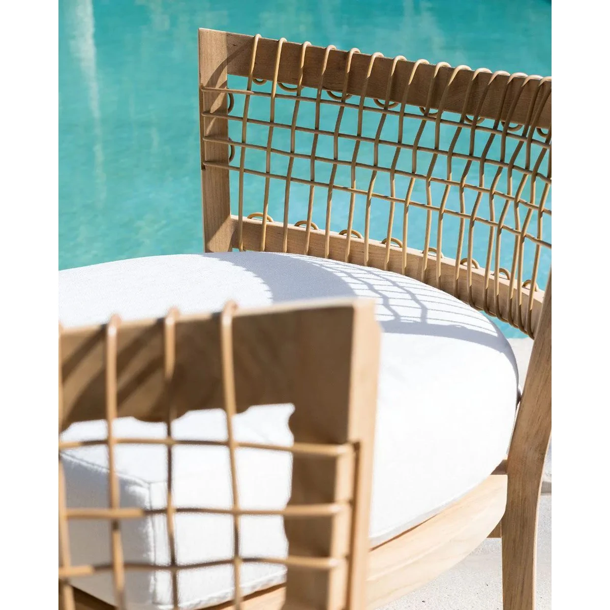 Poltrona bassa Synthesis Unopiù senza cuscino - Eleganza e Comfort