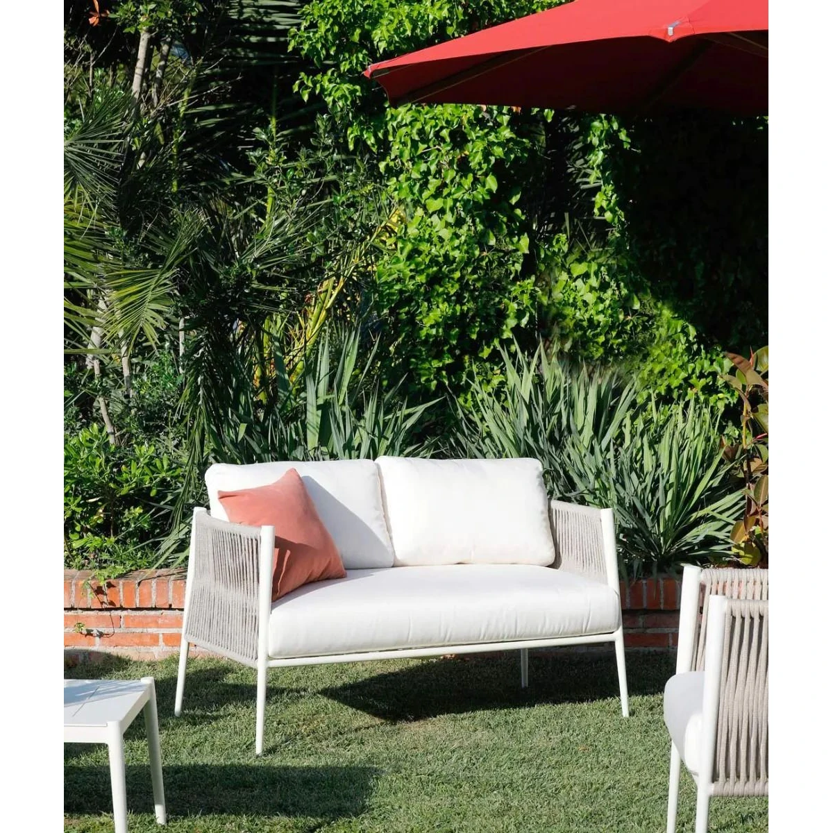 Canapé Luce Unopiù (structure blanc ivoire) – Blanc Ivoire Mobilier de jardin