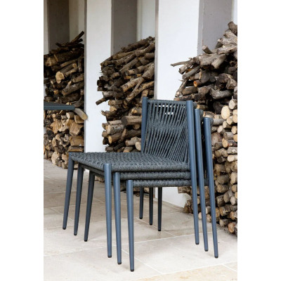 Chaise Luce Unopiù gris graphite empilable sans coussin d'assise