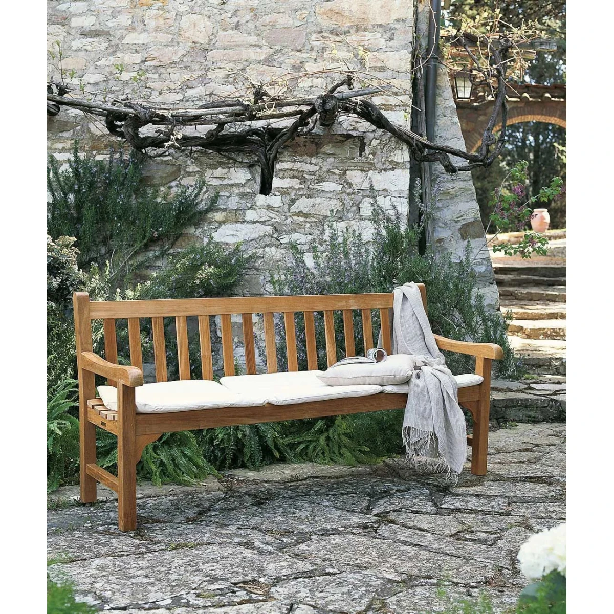 Divano Chelsea Unopiù in teak con cuscino, 183 cm - Mobili da giardino