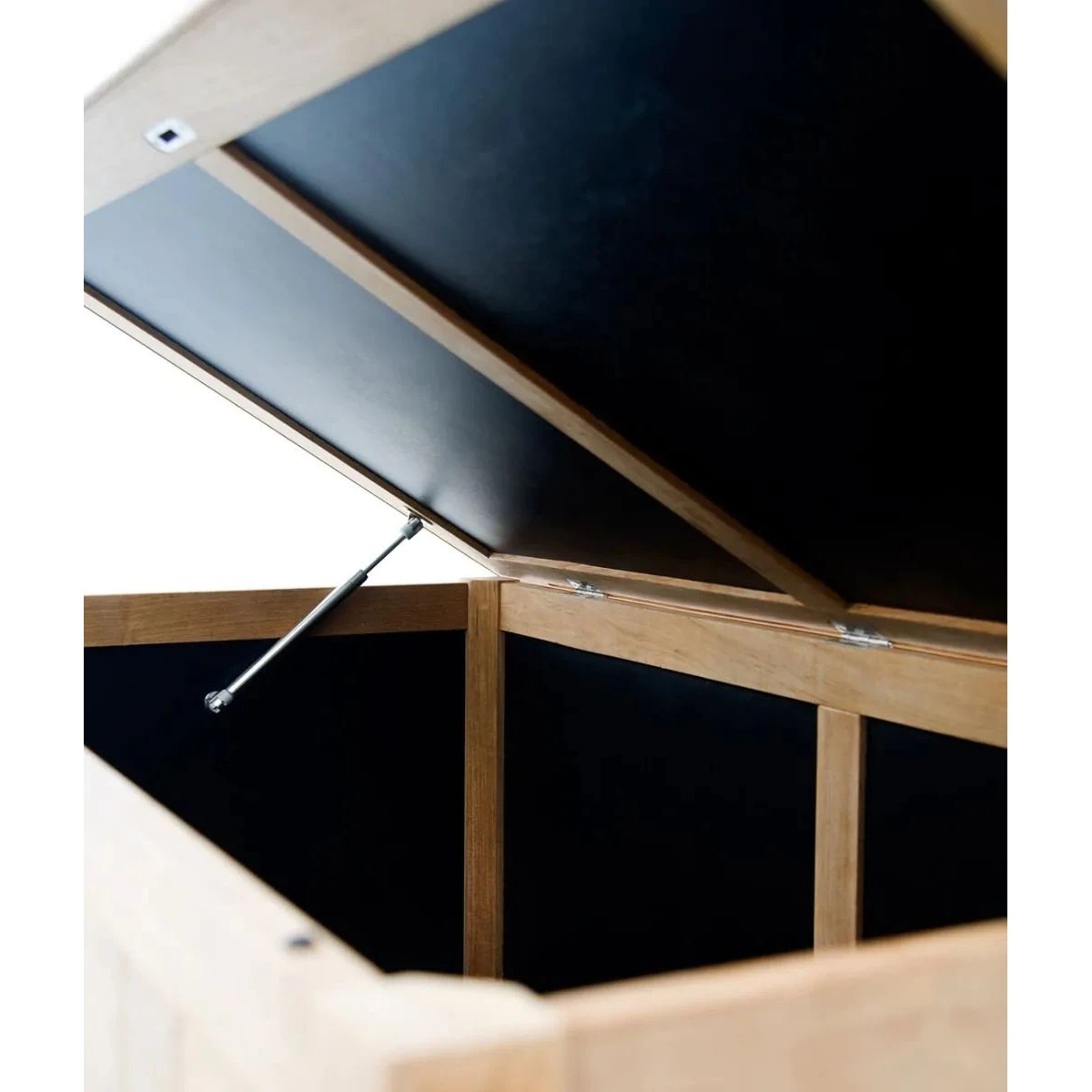 Chelsea Unopiù Teakholz Truhe für Montage