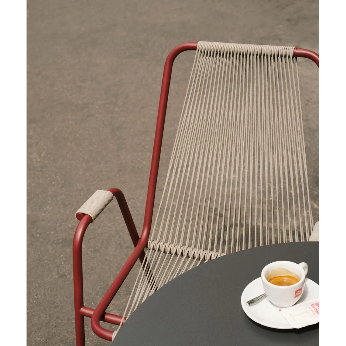 Unopiù Coco Armchair in steel and rope - syrah/ecrù
