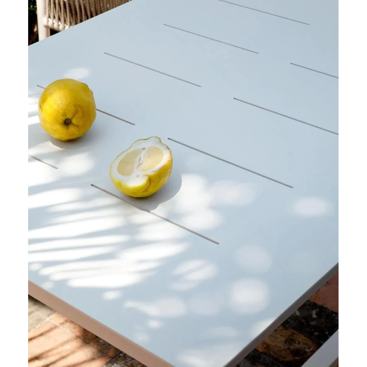 Unopiù Luce Gartentisch – Aluminium Ivory White