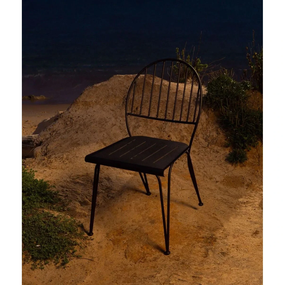 Chaise Ariete en fer bronzé avec coussin - Design intemporel