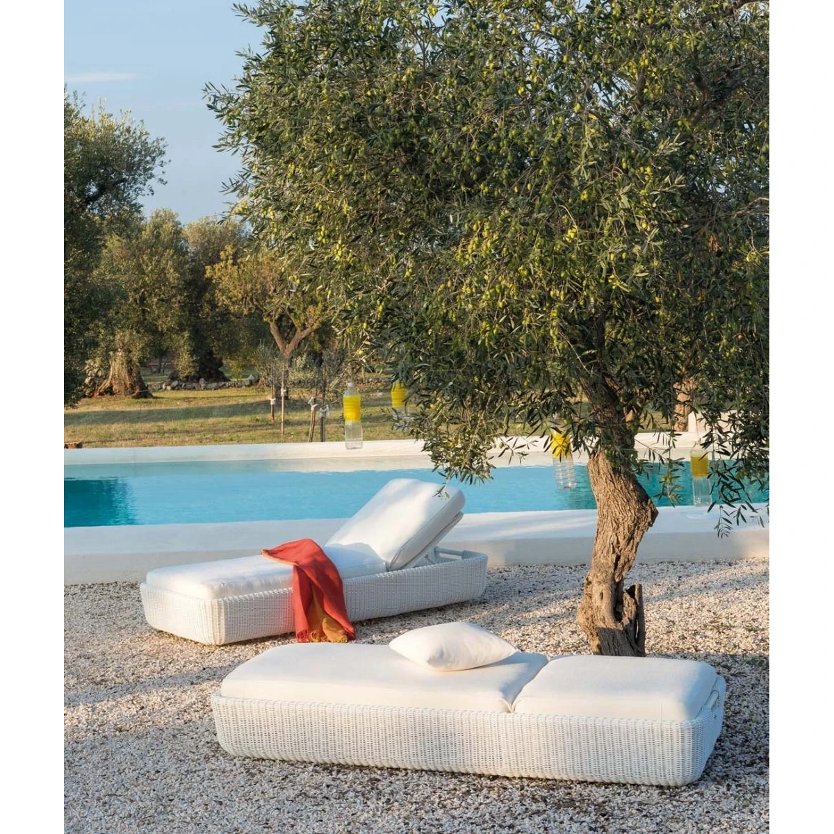 Chaise longue sans coussin Agorà Unopiù blanche - Votre havre de paix personnel