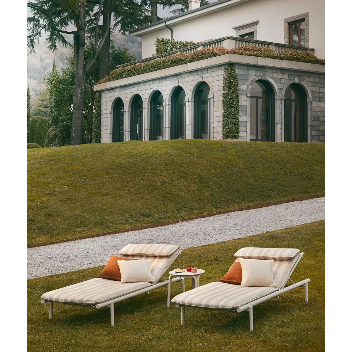 Coussin appui-tête Salò en aluminium Nuvola - Unopiù