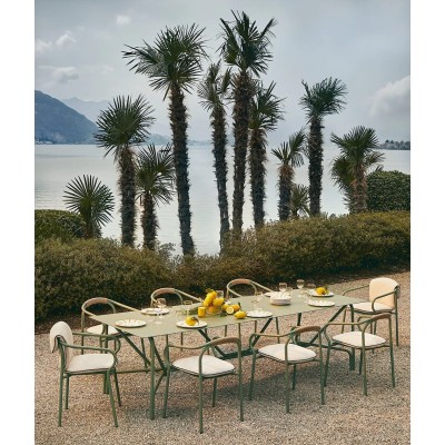 Salò rectangular table aluminium 279 cm by Unopiù, sand-coloured tubular aluminium frame