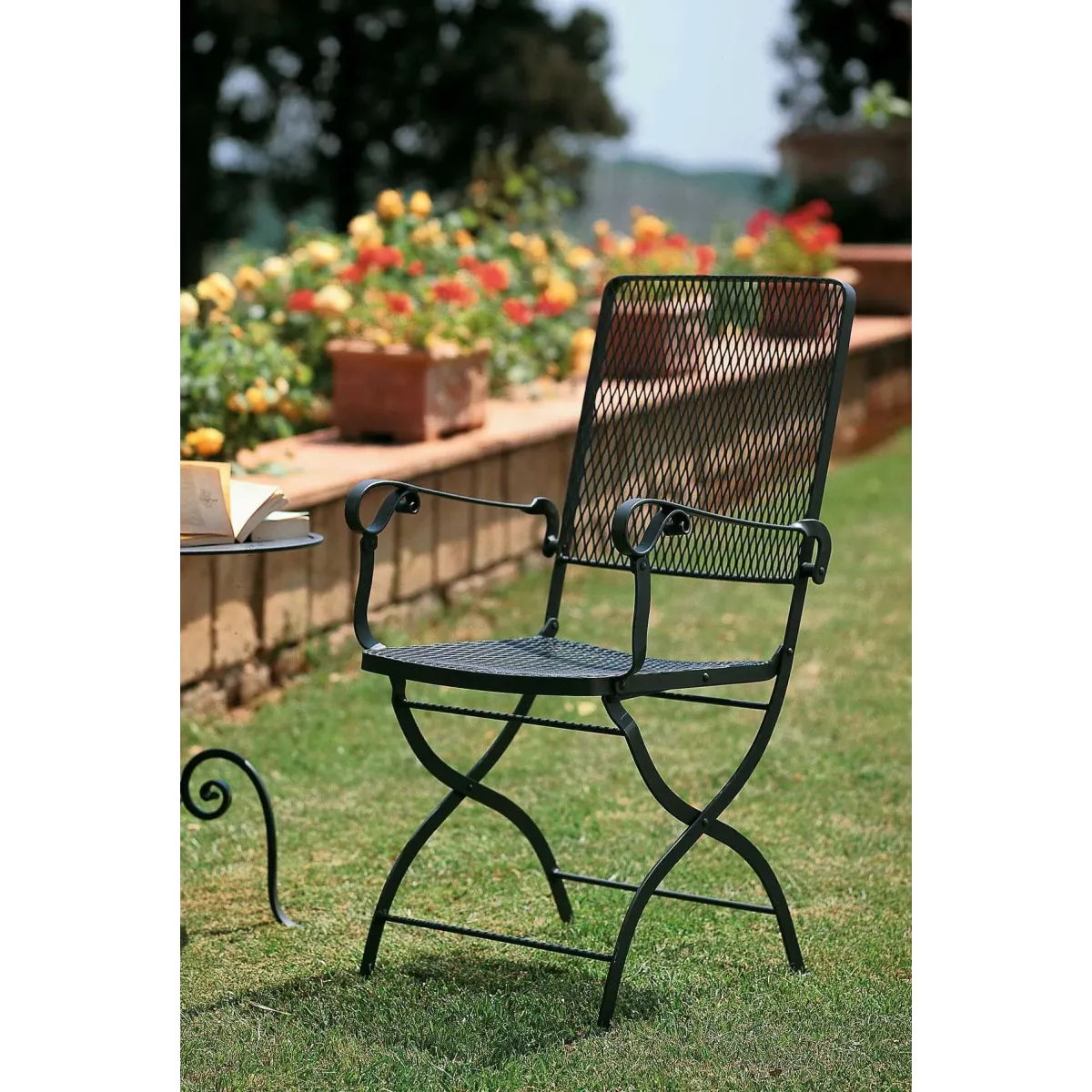 Foldable Wrought Iron Armchair Aurora by Unopiù - With seat cushion