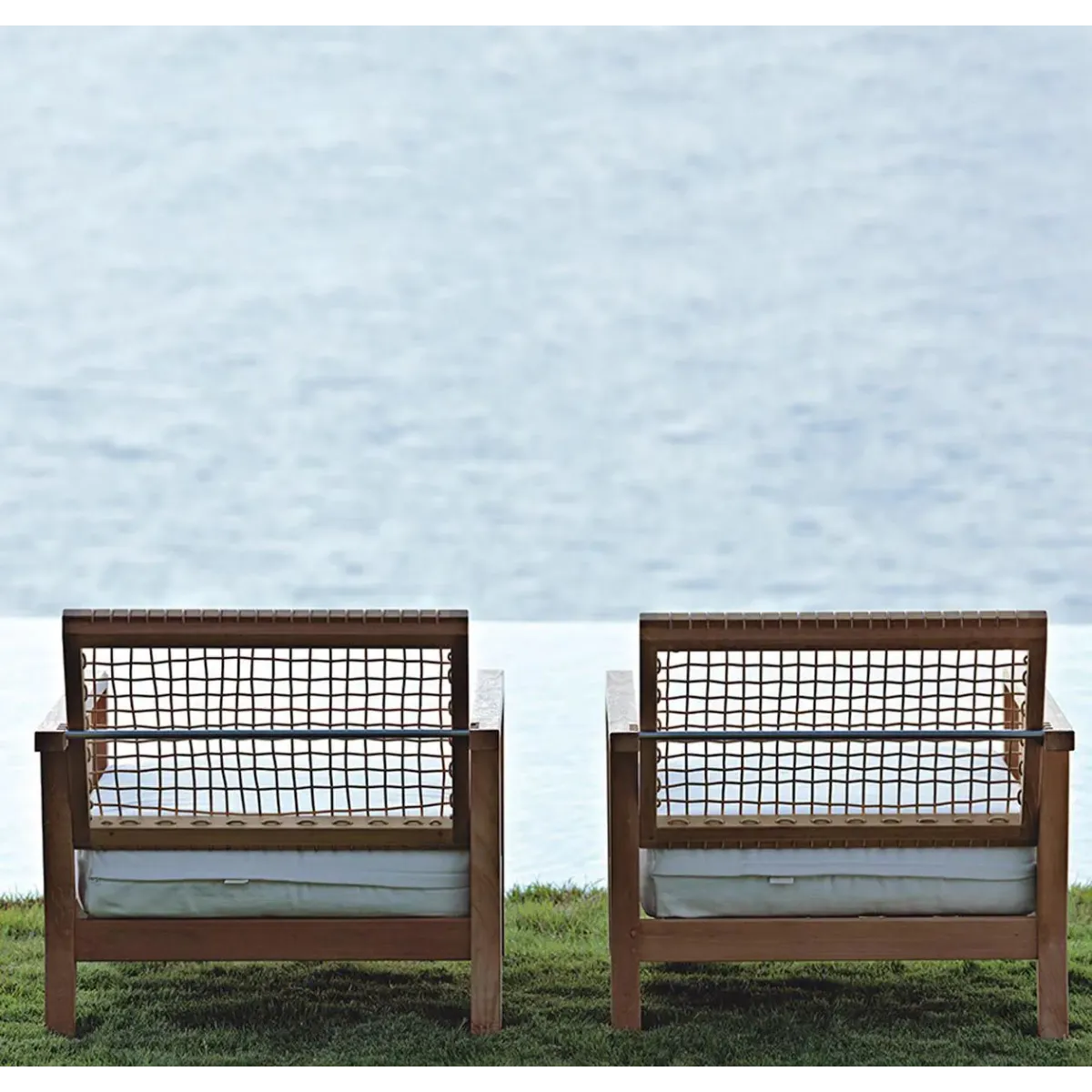 Poltrona Synthesis Unopiù in teak e Waprolace con cuscino seduta e schienale regolabile